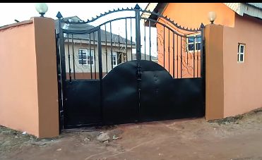 Two plot of land with 3 flat